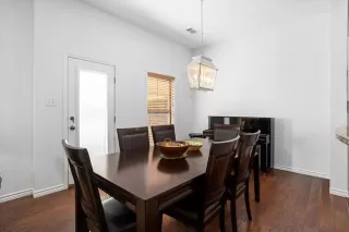 Photo #6: 21094700 Listing