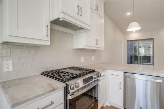 Photo #5: 21094753 Listing