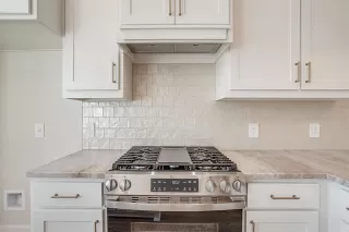 Photo #6: 21094753 Listing