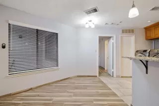 Photo #4: 21097601 Listing 