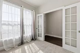 Photo #5: 21097714 Listing