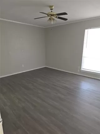 Photo #3: 21098794 Listing