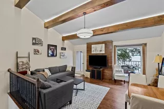 Photo #3: 21099297 Listing