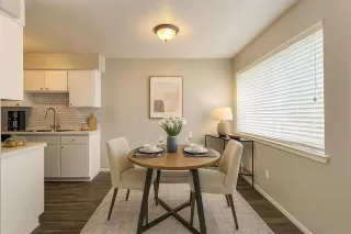 Photo #2: 21100614 Listing