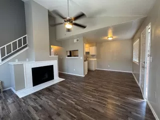 Photo #4: 21100614 Listing