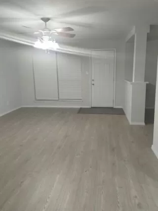 Photo #3: 21101260 Listing 