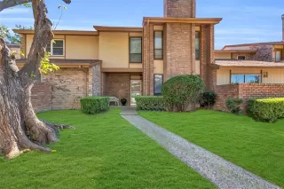 Photo #2: 21102010 Listing 