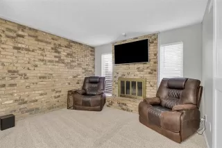 Photo #6: 21102010 Listing 