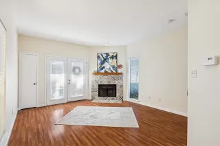 Photo #6: 21103061 Listing 