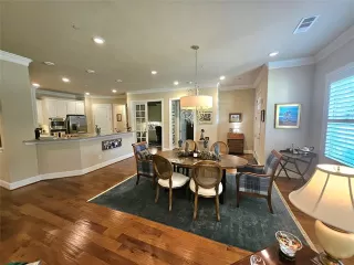 Photo #3: 21104240 Listing