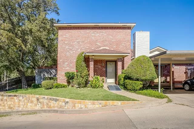 MLS: 21105336 Condo For Sale