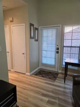 Photo #3: 21105633 Listing