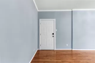 Photo #4: 21105684 Listing