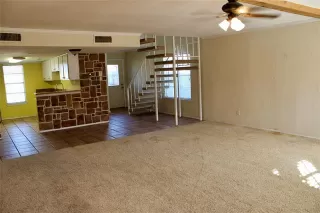 Photo #5: 21106050 Listing