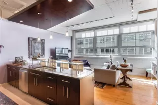 Photo #2: 21106093 Listing