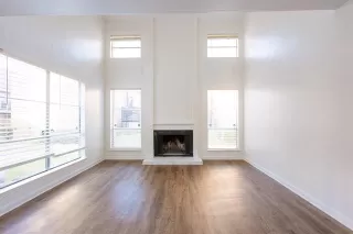 Photo #4: 21106505 Listing