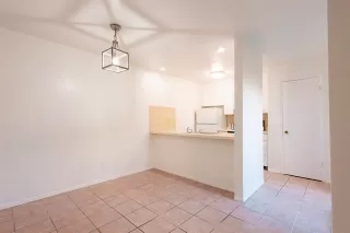 Photo #6: 21106505 Listing