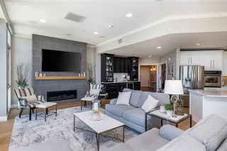 Photo #5: 21106801 Listing