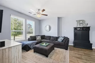 Photo #5: 21107370 Listing 