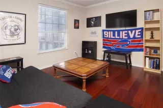 Photo #4: 21108383 Listing