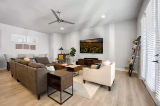 Photo #6: 21108548 Listing