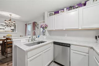 Photo #5: 21110974 Listing