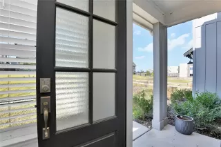 Photo #4: 21111060 Listing 