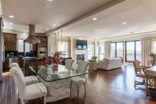 Photo #2: 21111382 Listing