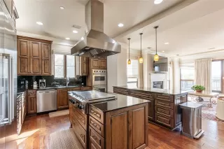 Photo #3: 21111382 Listing