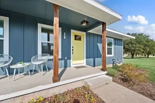 Photo #3: 21112328 Listing