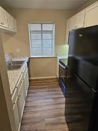 Photo #5: 21112955 Listing 