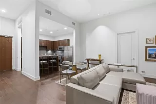 Photo #4: 21114473 Listing 