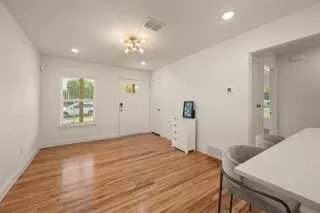 Photo #5: 21115021 Listing 