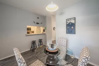 Photo #2: 21116514 Listing 