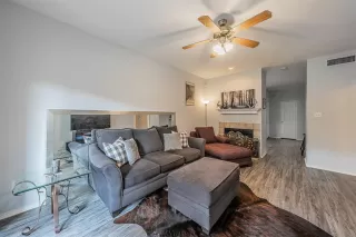 Photo #6: 21116514 Listing 