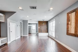 Photo #4: 21116698 Listing 