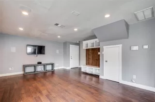 Photo #6: 21116698 Listing 