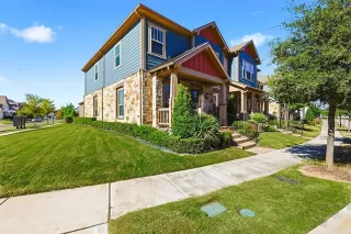 Photo #2: 21116774 Listing 