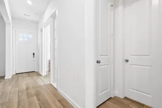 Photo #5: 21116774 Listing 