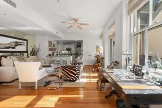 Photo #6: 21117244 Listing 