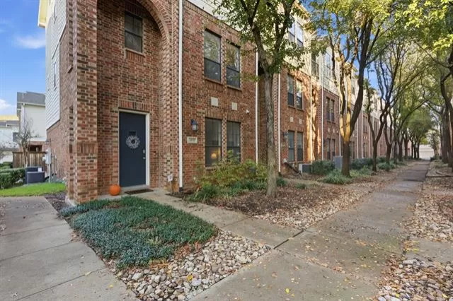 MLS: 21121602 Condo For Sale