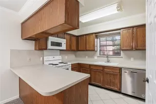 Photo #3: 21121605 Listing 