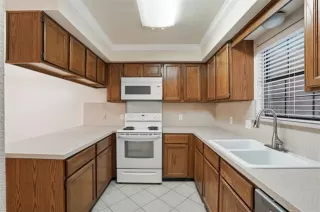 Photo #4: 21121605 Listing 