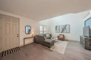 Photo #5: 21124408 Listing 