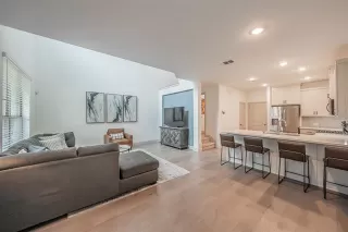 Photo #6: 21124408 Listing 