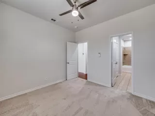 Photo #6: 21127637 Listing