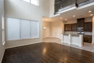 Photo #4: 21127901 Listing