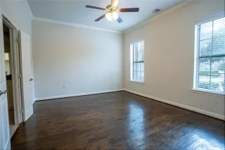 Photo #6: 21127901 Listing