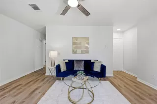 Photo #5: 21128433 Listing 