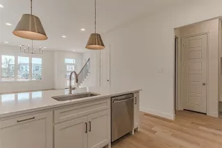 Photo #4: 21128449 Listing